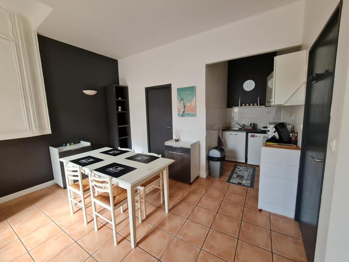 LE PRIEURE - STUDIOS jusqu'à 4 personnes Villeneuve-lès-Béziers Extérieur photo