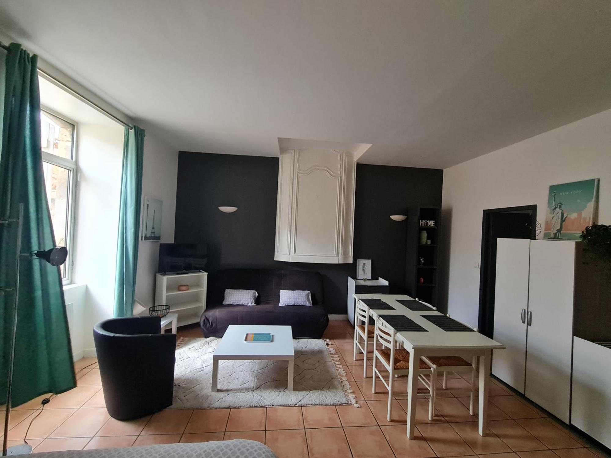 LE PRIEURE - STUDIOS jusqu'à 4 personnes Villeneuve-lès-Béziers Extérieur photo